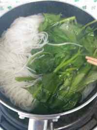 美味的番茄鸡蛋面做法图解8)