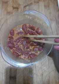 豌豆牛肉粒做法图解4)