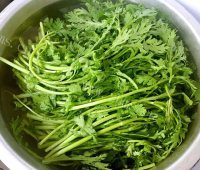 可口的麻将茼蒿做法图解1)