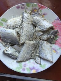 香喷喷的糖醋带鱼做法图解2)