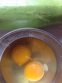 家常菜西葫芦炒蛋做法图解1)