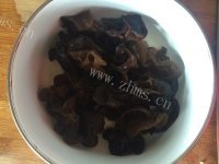 好吃的木耳炒鸡蛋做法图解3)