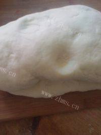 食欲满满的发面馅饼做法图解6)