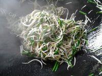 豆芽炒韭菜（懒人版）做法图解5)