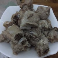 美味营养的糖醋排骨做法图解2)