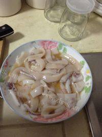 很有食欲的青椒鱿鱼做法图解3)