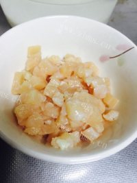 营养的香菇鸡肉粥做法图解2)
