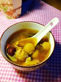 美味的雄参炖猪展做法图解6)