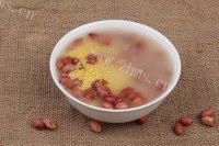 美味的小米花生粥做法图解2)
