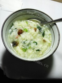 回味无穷的皮蛋瘦肉粥做法图解5)