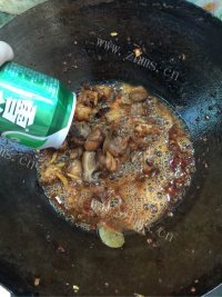 美味的香辣啤酒鸭做法图解13)