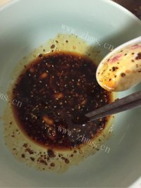 诱人的凉拌海带丝做法图解9)