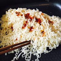美味的培根炒面做法图解14)