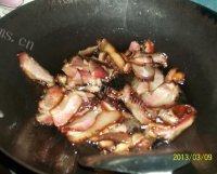 外婆教我做腊肉炒蒜苔做法图解4)