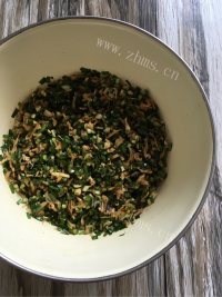 好吃的韭菜虾皮鸡蛋煎饺做法图解4)