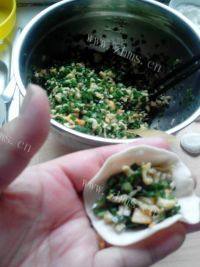 好吃的三鲜水饺做法图解8)