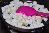 美味可可咖啡牛轧糖做法图解6)