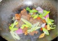最爱吃孜然羊肉粒做法图解9)