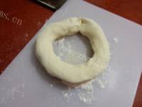 美味韭菜鸡蛋虾米水饺做法图解8)