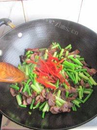 自己做的蒜薹炒腊肉做法图解9)