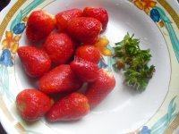自制糖水草莓做法图解3)
