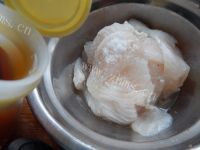 美味的粉丝蒸鱼片做法图解6)