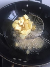 美味的荔枝肉做法图解8)