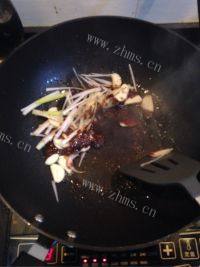 家常菜土豆烧鸡腿做法图解3)