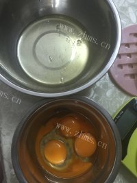 自制炼乳棉花蛋糕做法图解4)