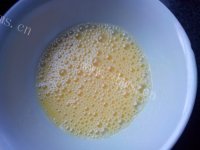 美味的鸡蛋淡菜干烩面做法图解2)