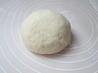 自制香酥葱油饼做法图解2)