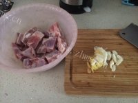 玉盘珍馐的糖醋排骨做法图解1)