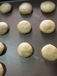 自制肉松酥饼做法图解9)