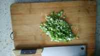 自制葱花烙饼做法图解2)