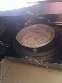 味道不错的冰皮月饼做法图解2)