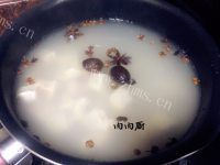 安全放心的无添加五香肉松做法图解3)