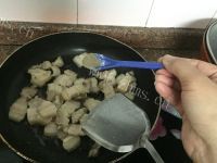 家常菜双椒炒肉做法图解8)