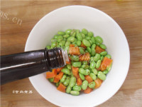 美味的腊味煲仔饭做法图解10)