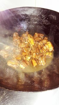 家常菜糖醋排骨做法图解5)