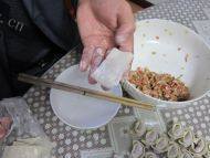 诱人的大馄饨做法图解2)