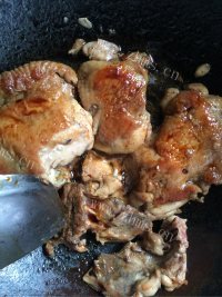 美味的照烧鸡腿做法图解7)