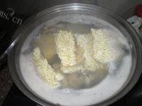 「美味可口」鱼煮面汤做法图解6)