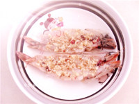 美味的蒜蓉XO酱蒸大虾做法图解9)