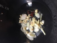 诱人的排骨炖海带做法图解3)