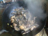 「家有大厨」蘑菇炒肉做法图解6)