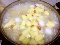 美味的苹果银耳汤圆糯米粥做法图解5)