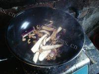 易做的咸鱼茄子煲做法图解7)