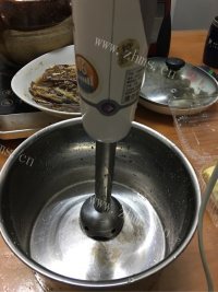 榴莲奶昔做法图解2)
