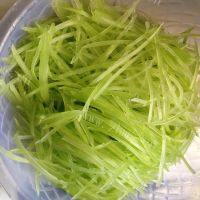 健康美食之凉拌鸡丝做法图解3)