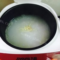 美味的皮蛋粥做法图解10)